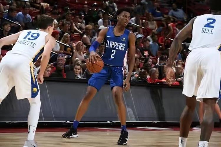 外籍球员「现役10位最好的外籍球星约基奇领衔4人已经成为联盟顶级球星」
