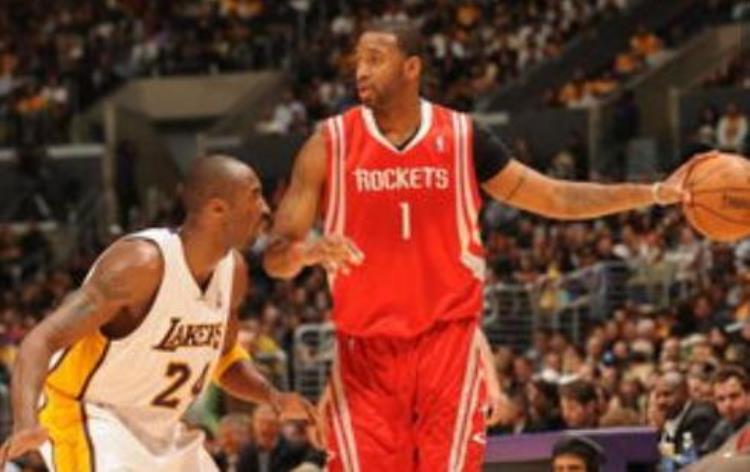 nba所有左手球员「NBA拥有黄金左手的6大右手将伯德左手无解詹姆斯是个特例」