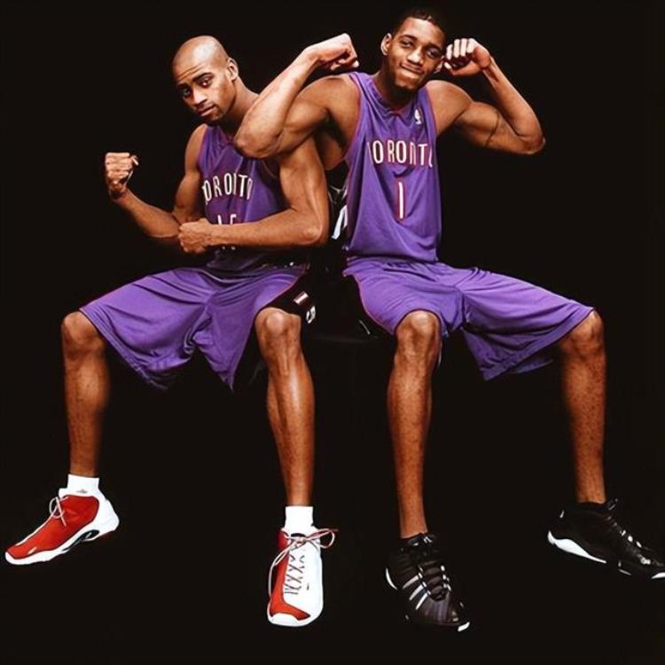 普通人和球星之间的差距,为何普通人打不了nba呢?「为什么我们打不了NBA普通人和NBA球星各个部位身体差距有多大」