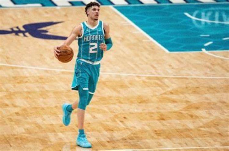 nba现任最强控卫「NBA现役最强控卫盘点莫兰特库里谁是你心中最强指挥官」