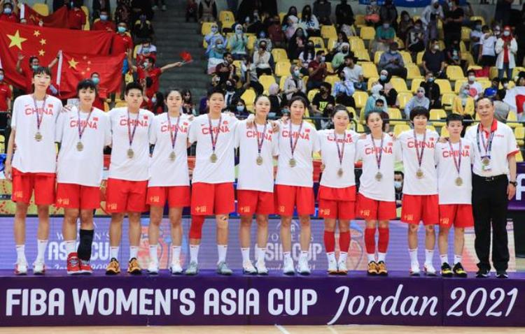 日本女篮 亚洲杯「日本连冠强弱分明2021年女篮亚洲杯综述」