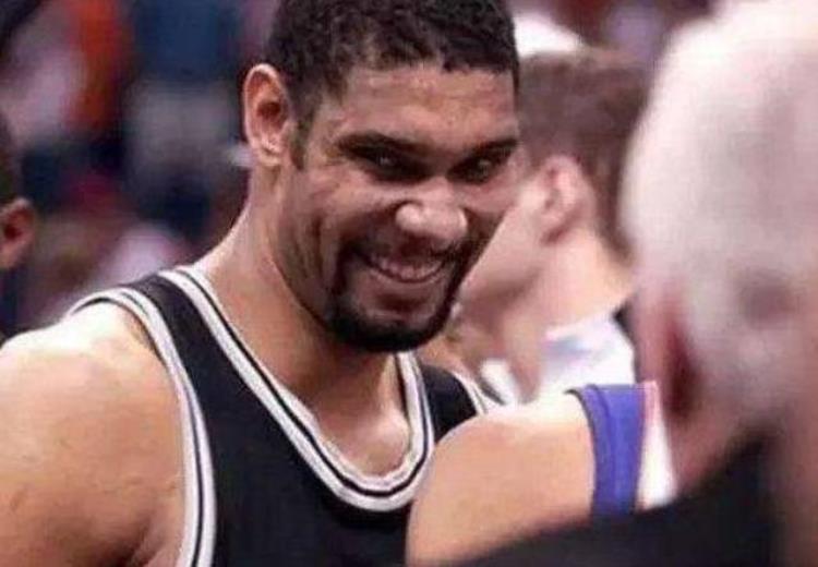 nba球员搞笑表情「7图看遍NBA球员魔性微笑詹皇库里上榜一人让你忘记烦恼」