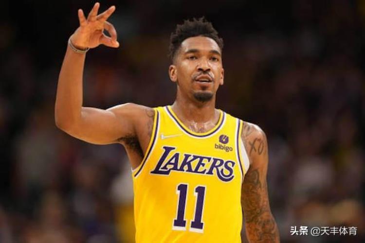 2020年nba自由球员签约「2022年自由球员市场开启第1日交易签约汇总」