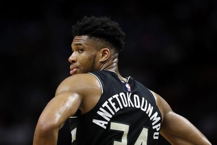 走步nba「走步排行榜字母哥26次高居榜首拉文第2这位球员上榜最意外」