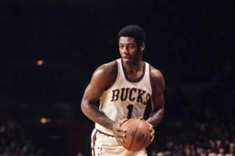 nba单场30分场次数排名「美媒列出NBA单场20分场次最多的20名球员詹姆斯又一个历史第一」