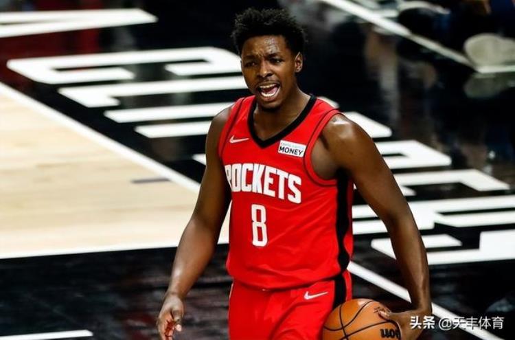 2020年nba自由球员签约「2022年自由球员市场开启第1日交易签约汇总」