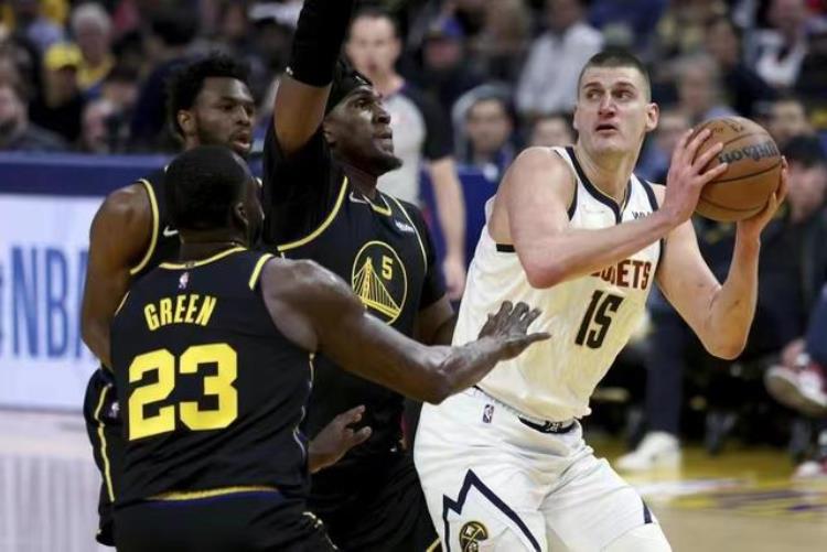 外籍球员「现役10位最好的外籍球星约基奇领衔4人已经成为联盟顶级球星」