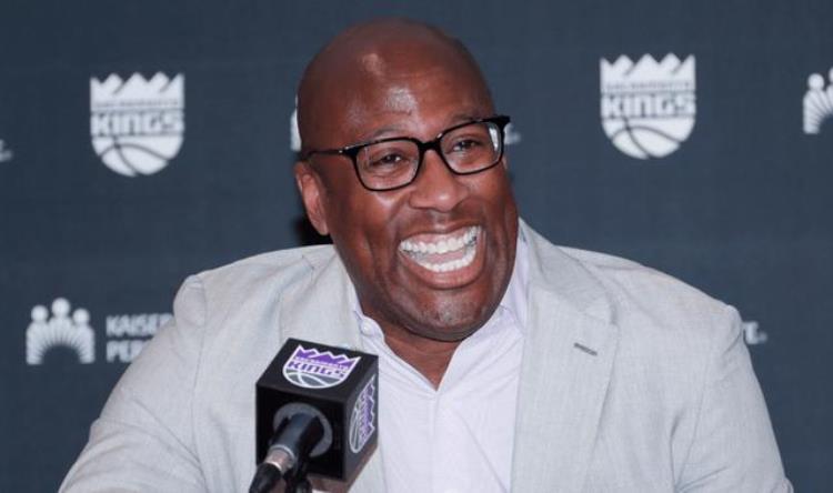 2021nba选秀基恩约翰逊「NBA赛季奖项预测MVP约基奇最佳主帅迈克布朗DPOY恩比德」