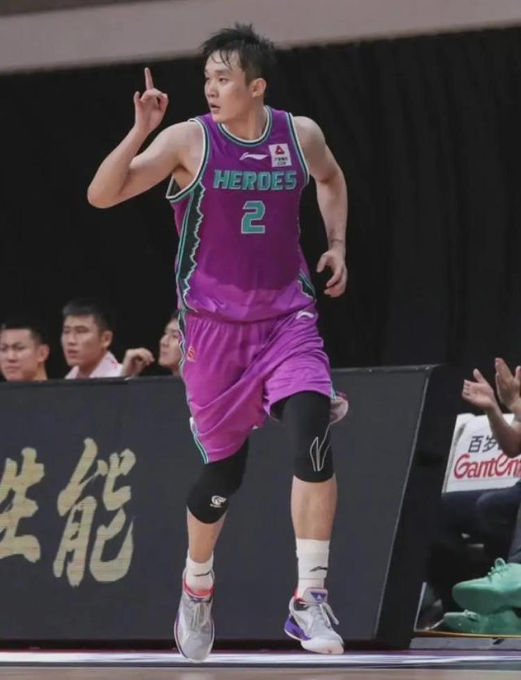 nba球星上脚的国产球鞋「新赛季NBA球员上脚最多的国产球鞋居然是这几双」