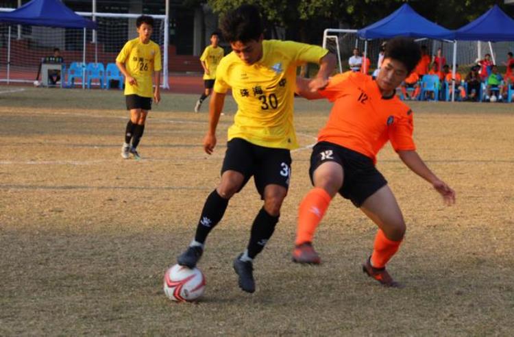 60多名运动员参加首届珠港澳高中生足球友谊赛开赛