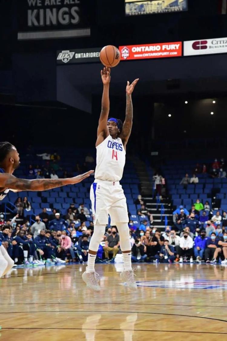 nba球星上脚的国产球鞋「新赛季NBA球员上脚最多的国产球鞋居然是这几双」