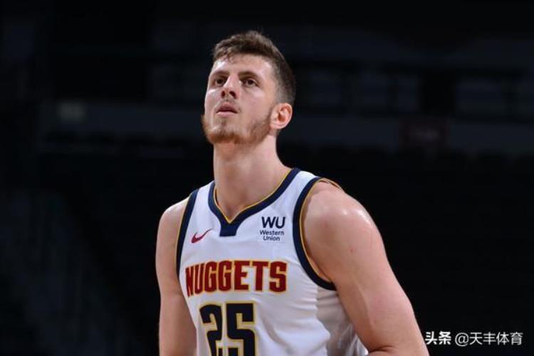 2020年nba自由球员签约「2022年自由球员市场开启第1日交易签约汇总」