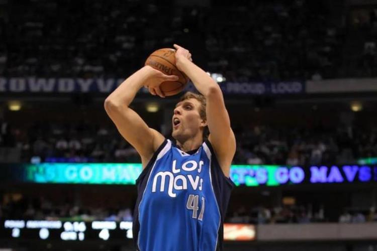 nba单场30分场次数排名「美媒列出NBA单场20分场次最多的20名球员詹姆斯又一个历史第一」
