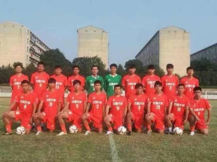 王琛在湖南踢了十五年职业联赛的湘潭老口子
