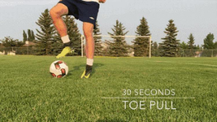 足球基础球感训练「业余足球基础教学每天5分钟7天准见效十个必练的球感练习」