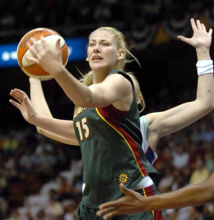 澳大利亚女篮国家队的劳伦.杰克逊,女篮运动员劳伦杰克逊写真