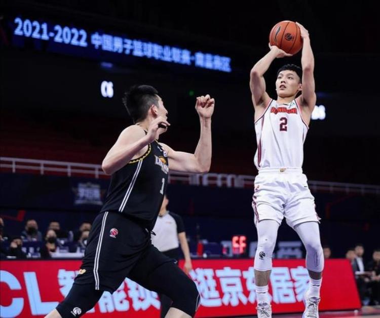 徐杰cba个人集锦「CBA最刻苦6人徐杰每日千次投篮2大球星超自律2小将打满全场」