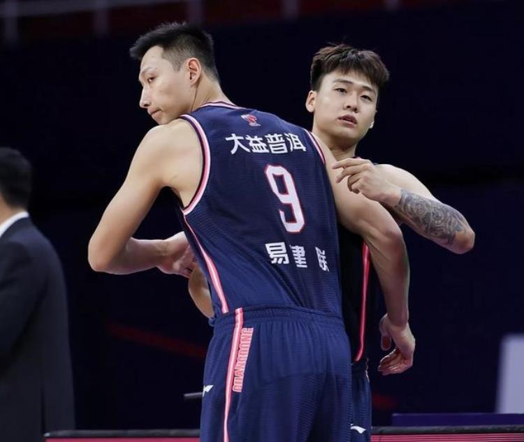 徐杰cba个人集锦「CBA最刻苦6人徐杰每日千次投篮2大球星超自律2小将打满全场」