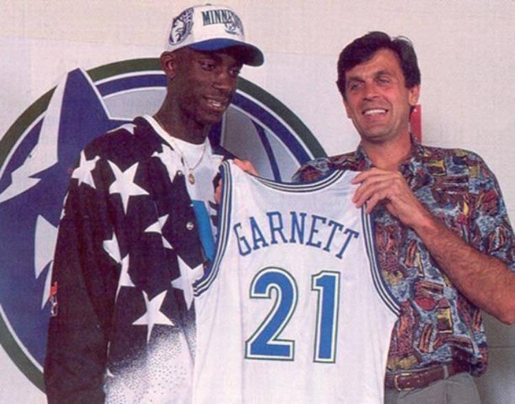 nba十大高中生球员「NBA十位最出色的高中生球员六位曾拿过全美第一高中生称号」