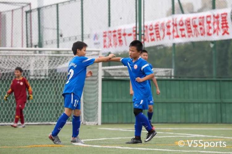 武汉市万松园外国语学校「万松园夺冠武汉市第十一届运动会青少年社会俱乐部足球赛落幕」