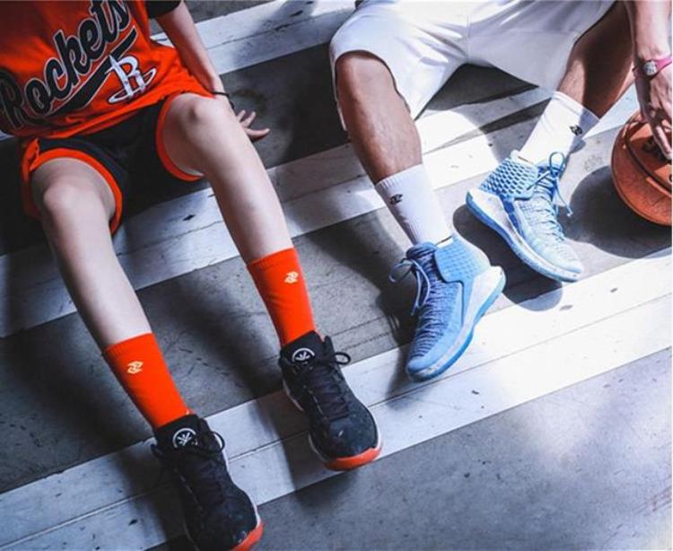 篮球袜什么颜色好看「nba同款篮球」