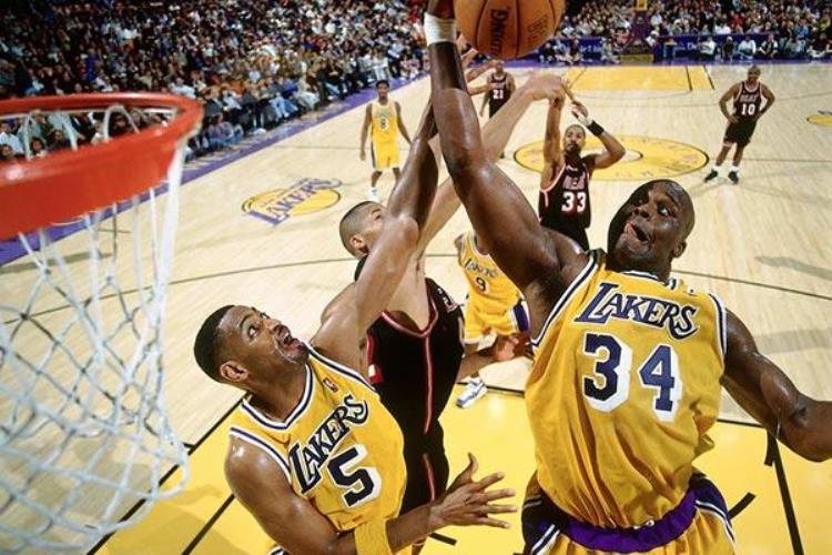 nba排名榜个人球星库里「NBA历史上8大BU个人赛季库里晋升乔丹张伯伦真是外星人」