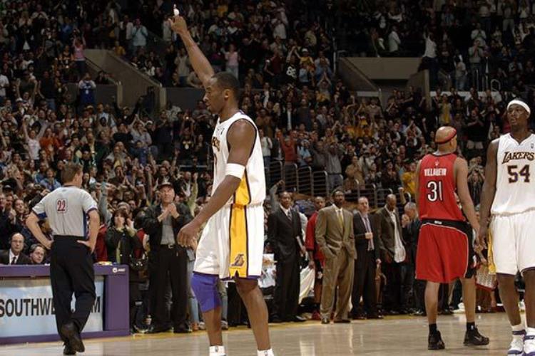nba排名榜个人球星库里「NBA历史上8大BU个人赛季库里晋升乔丹张伯伦真是外星人」