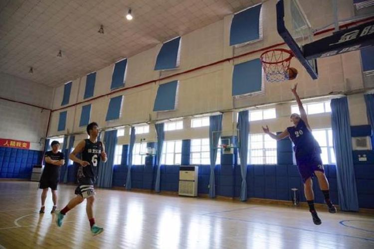 寻找民间体育达人他俩是重庆三对三男篮专业队集训队成员梦想成为职业球员