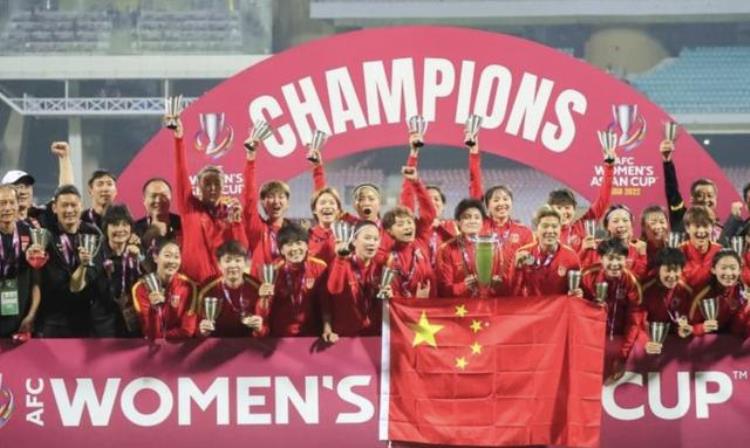 中国足球女神「中国足球美女门将送祝福鹅蛋脸高颜值31岁仍保持单身」