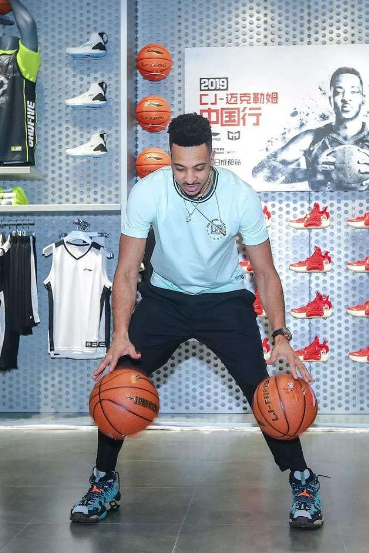 打进NBA西部决赛继韦德后这位球星亮相3座万达广场