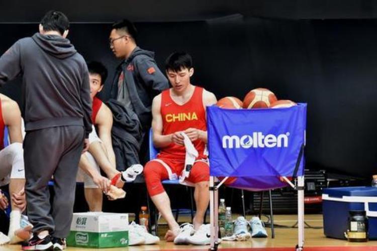 新帅首秀中国男篮赢了12分「新帅首秀中国男篮赢了12分」