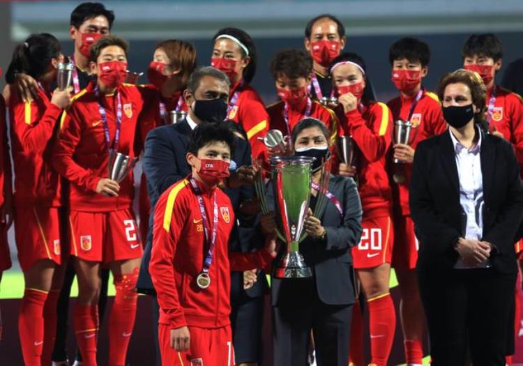 中国女足亚洲杯冠军「足球女足亚洲杯中国队夺冠」