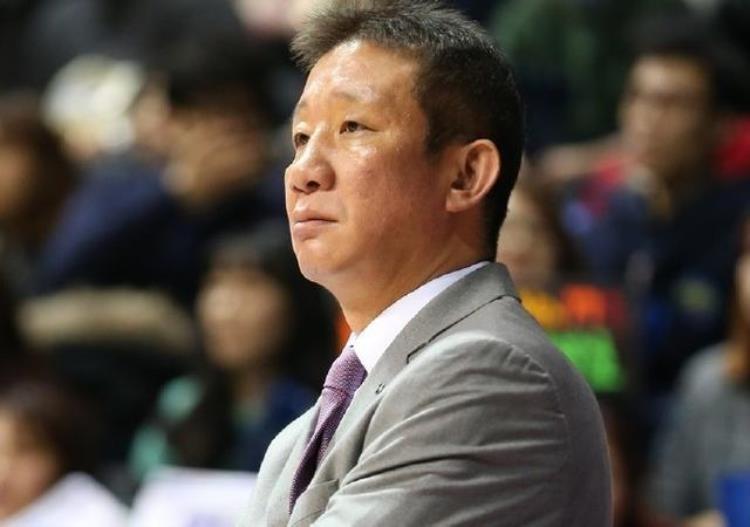 韩国男篮主帅「韩国男篮主教练许载错误的用人成就了中国男篮的大胜」