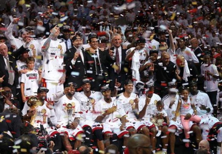 心目中最强nba阵容「新世纪的这20年谁是你心中的最强NBA球队中」