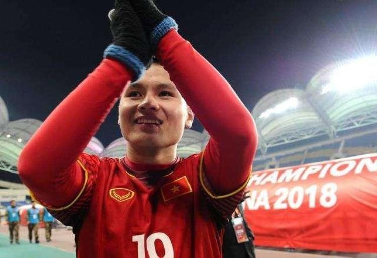 越南足球跟阿森纳合作「越南足球崛起坚持阿森纳模式终开花结果时隔十年夺东南亚杯」