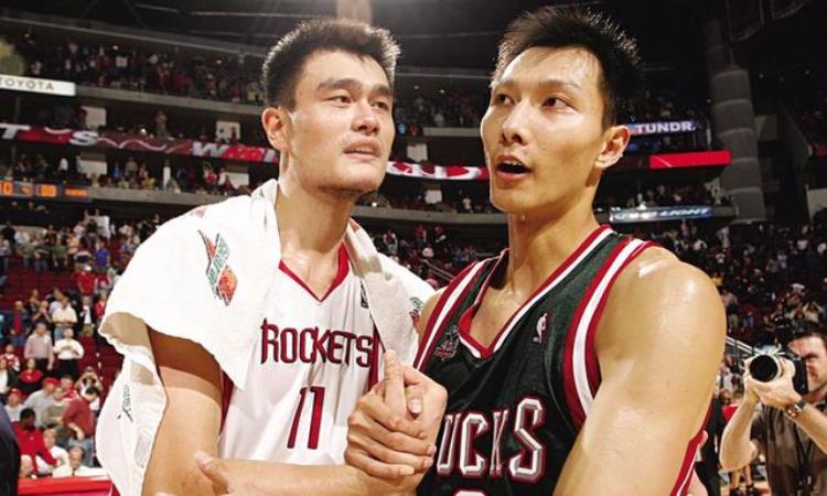 中国进入nba的第一个人「他是中国最早进入NBA球员开创了中美篮球文化因不满邓肯走红」