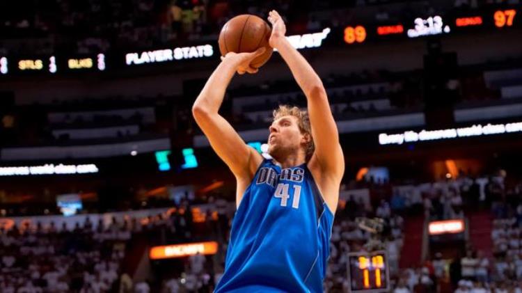奥尼尔最后的球队「奥尼尔谈NBA最强后仰球员不是科比也非乔丹荣誉少却进名人堂」
