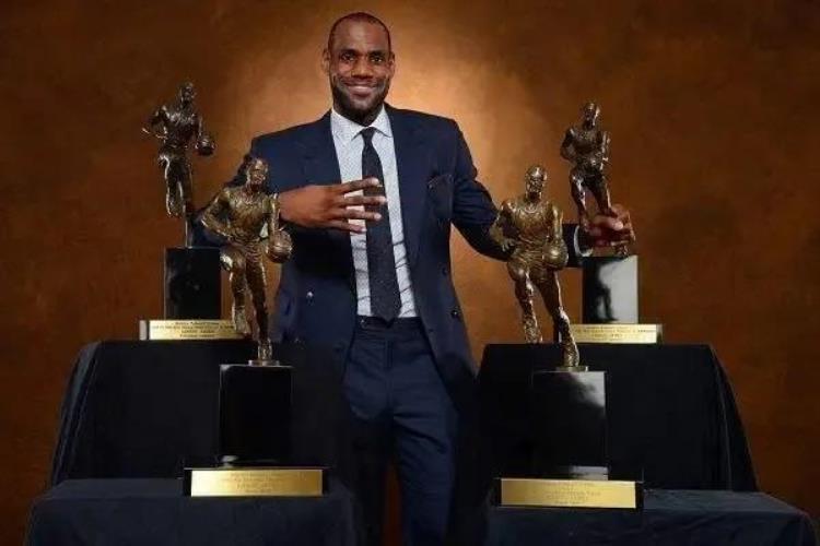 21世纪nba最强13人「21世纪历史前五球员大揭秘乔丹无人可及库里绝地反击」