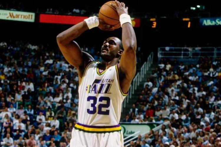 nba史上最伟大的十名球员「美媒列出了史上最伟大的20名球员以及他们的总决赛战绩和数据」