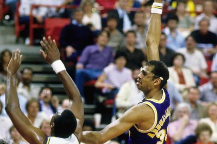 nba历史三分球命中率最高「美媒列出NBA历史得分榜前十名的三分球命中数谁最令人震惊」