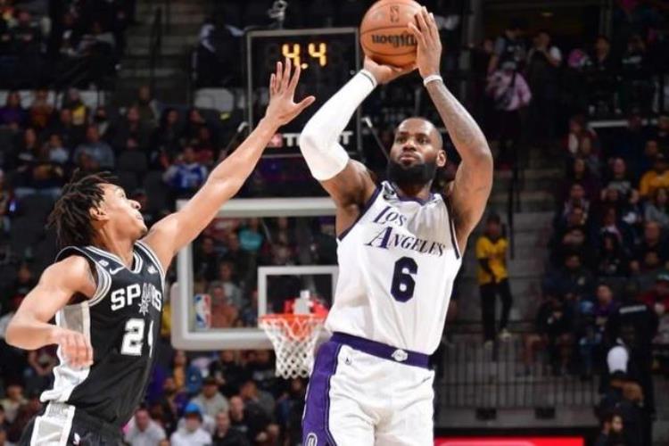 nba历史三分球命中率最高「美媒列出NBA历史得分榜前十名的三分球命中数谁最令人震惊」