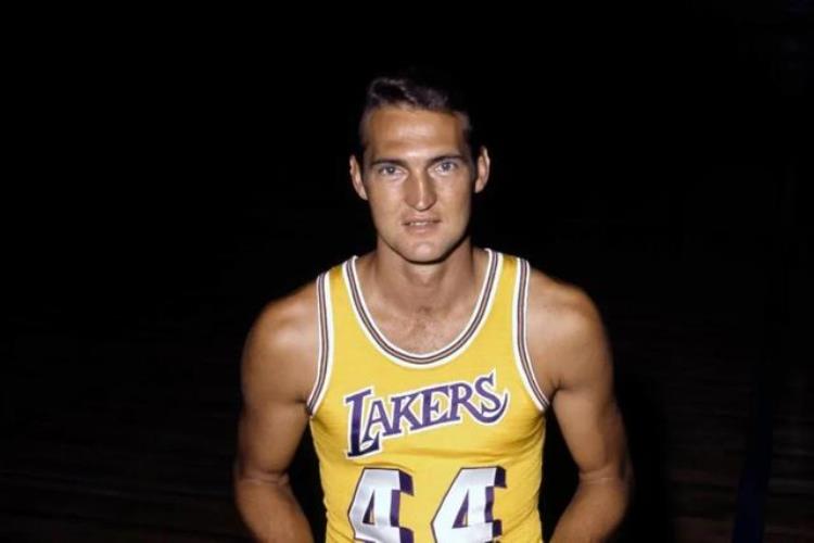 nba史上最伟大的十名球员「美媒列出了史上最伟大的20名球员以及他们的总决赛战绩和数据」