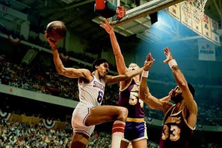 nba史上最伟大的十名球员「美媒列出了史上最伟大的20名球员以及他们的总决赛战绩和数据」