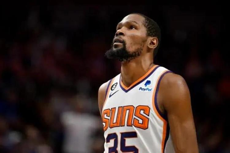 nba史上最伟大的十名球员「美媒列出了史上最伟大的20名球员以及他们的总决赛战绩和数据」