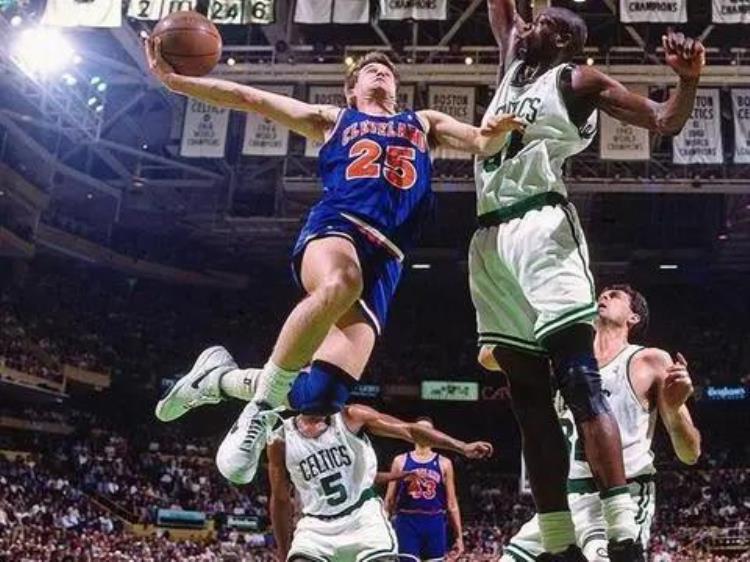 乔丹18中3「NBA纪实连载70马克普莱斯乔丹时代被严重低估的180俱乐部成员」