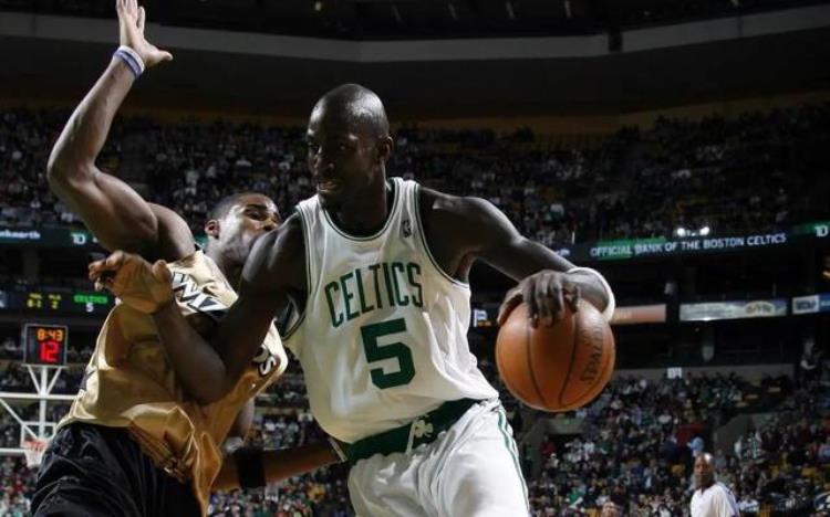 nba史上最伟大的十名球员「美媒列出了史上最伟大的20名球员以及他们的总决赛战绩和数据」