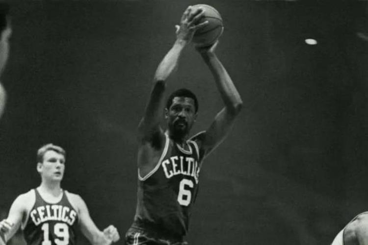 nba史上最伟大的十名球员「美媒列出了史上最伟大的20名球员以及他们的总决赛战绩和数据」