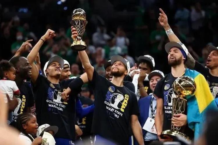 21世纪nba最强13人「21世纪历史前五球员大揭秘乔丹无人可及库里绝地反击」