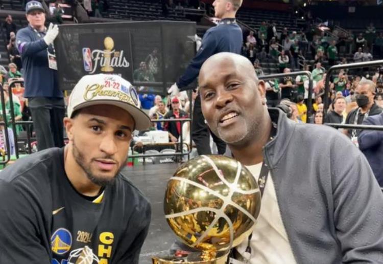 盘点nba五大父子球员均夺取总冠军的英勇事迹是什么「盘点NBA五大父子球员均夺取总冠军的英勇事迹」