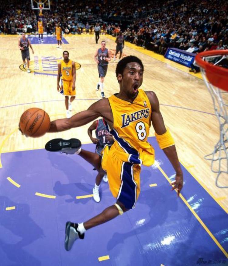 nba扣篮第一人「NBA巨星首次扣篮年龄卡特12岁科比14岁姚明令人吃惊」